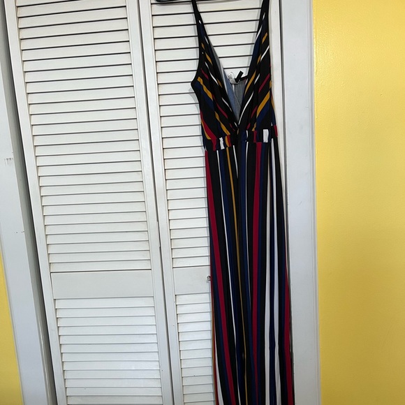 Jumpsuit size small - Picture 1 of 2
